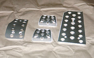 Dress Up Parts Review-02-pedals.jpg