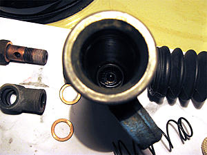 Dissecting and analyzing the clutch master and slave cylinder (photo intensive)-img_1641.jpg
