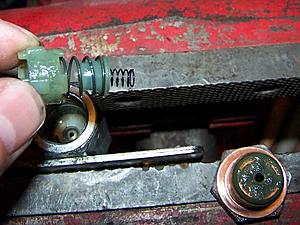 Heeeeelp!!!-clutch_restrictor_1.jpg