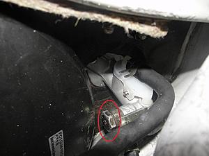 How to Replace Clutch Master Cylinder-dsc04457.jpg