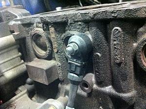 2.3 Stroker Knock-det_can_knock_sensor_adapter_location1.jpg