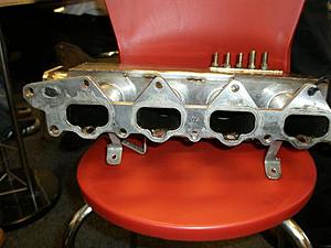 Custom Intake Manifold-2.jpg