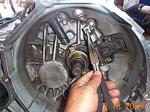 throw out bearing removal-dcp01218.jpg