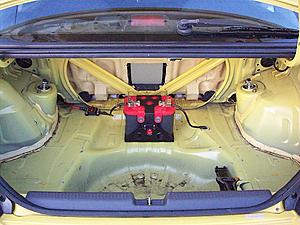 Battery in trunk-100_0956.jpg