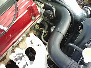 Leaking coolant only under boost.-coolantspray2.jpg