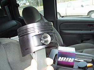 Has anyone got their engine built by Jackson Auto Machine-piston2.jpg