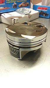Piston Comparison-20141027_171522.jpg