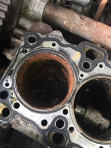 Engine carnage pics.-3.png