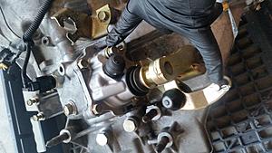 Transmission Question/ HELP-evo-transmission-shifter-bracket.jpg