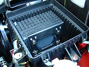More misc Evo pics-airbox_empty.jpg