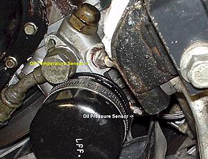 Installed: 42 Draft Designs Panel and SW Gauges-ludikrauts_evo_oil_sensors.jpg