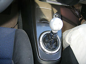 Anyone know how to remove the shift boot?-101_0156.jpg