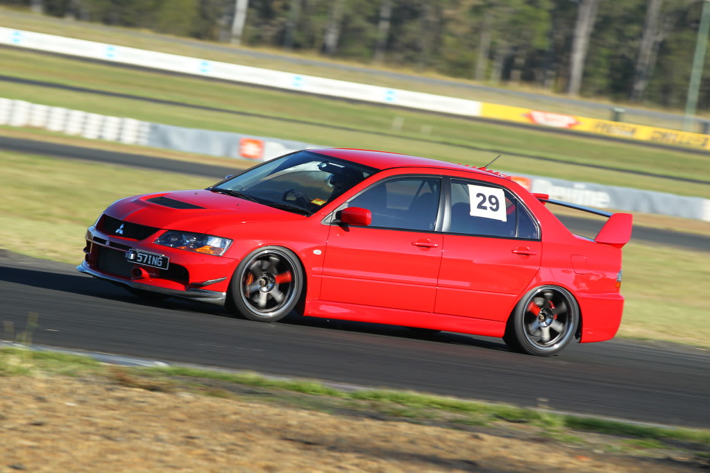 Name:  AWDTimeAttackDay136.jpg
Views: 0
Size:  121.5 KB