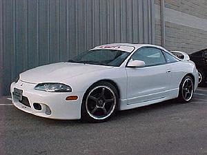 any pictures of weightless white with black wheels-front3q.jpg