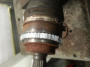 Broken rear ABS tone ring?-20141106_174226.jpg