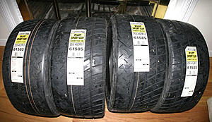 17x9 x35 offset-tires.jpg