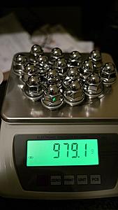 Weight of stock Evo X lug nuts and locking lug nuts-p1030151.jpg