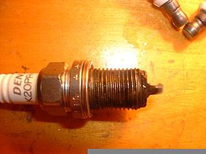 another spark plug/engine problem-close3.jpg