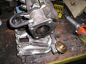 intake manifold install w/pics-stock-plenum.jpg