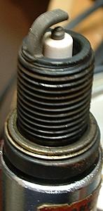 arcing problems + a relapsing misfire-spark-plugs-009.jpg