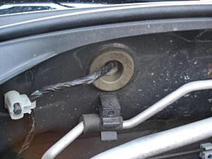RRM Piggy Back ECU install (Auto)-not-grommet1.jpg