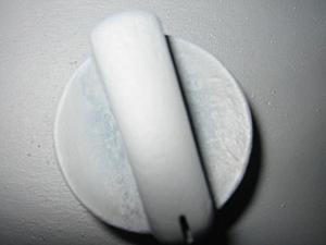 how stupid i am! melted climate control knobs!-img_0299.jpg