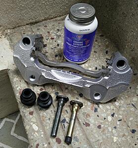 Busted boots and caliper seals. Need help!-sxjo6kj.jpg