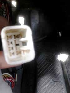 Random White Connector Hanging by Left Foot-img_20121206_115702.jpg
