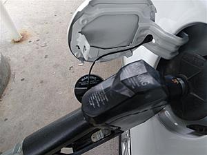 Fuel cap and fuel filler door-img_20160826_184305808.jpg