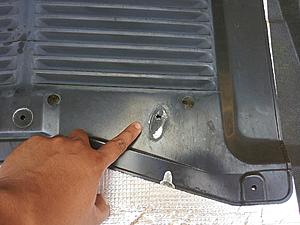 FS: OEM evo 8/9 front hood vent and insulator-2011-07-11-12.35.31.jpg