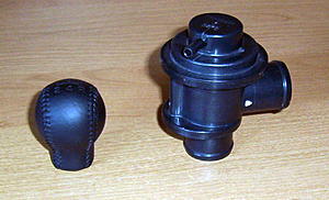 FS:  Stock BOV and Shift knob-100_0435a.jpg